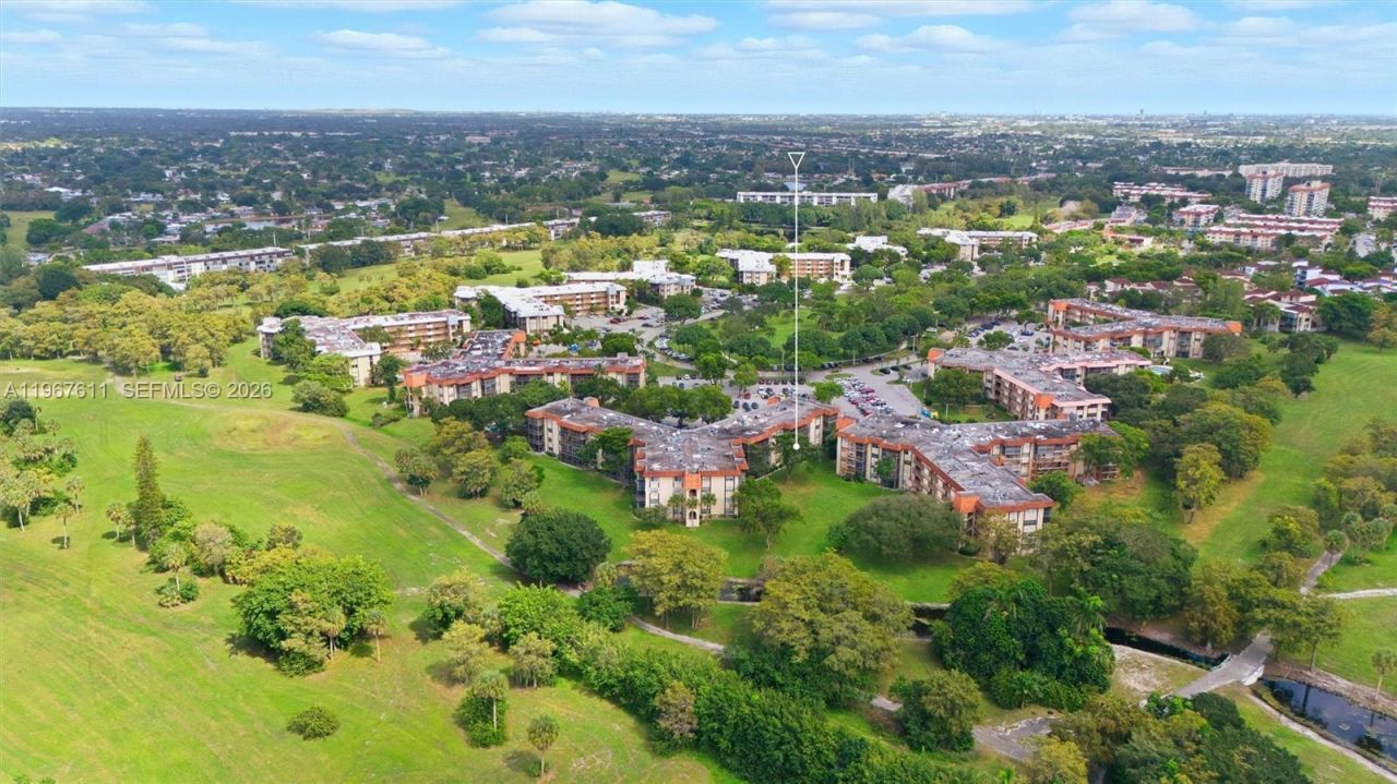 6300 S Falls Cir Dr, Unit 212, Lauderhill, FL 33319 Photo