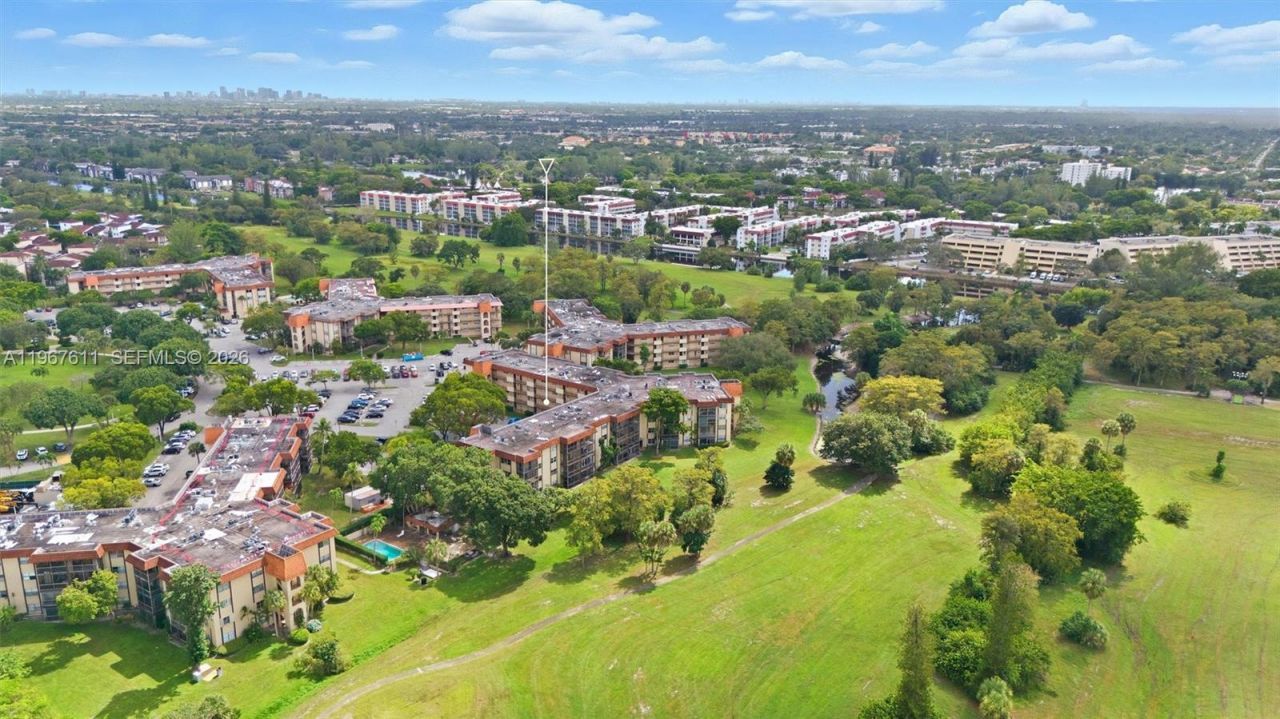 6300 S Falls Cir Dr, Unit 212, Lauderhill, FL 33319 Photo