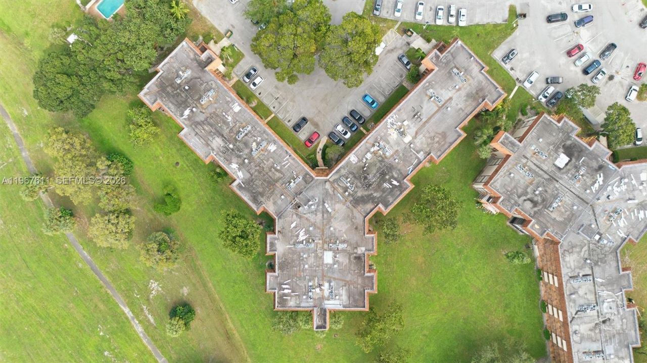 6300 S Falls Cir Dr, Unit 212, Lauderhill, FL 33319 Photo