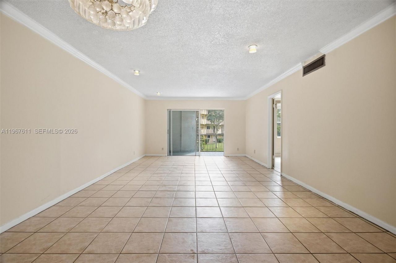 6300 S Falls Cir Dr, Unit 212, Lauderhill, FL 33319 Photo