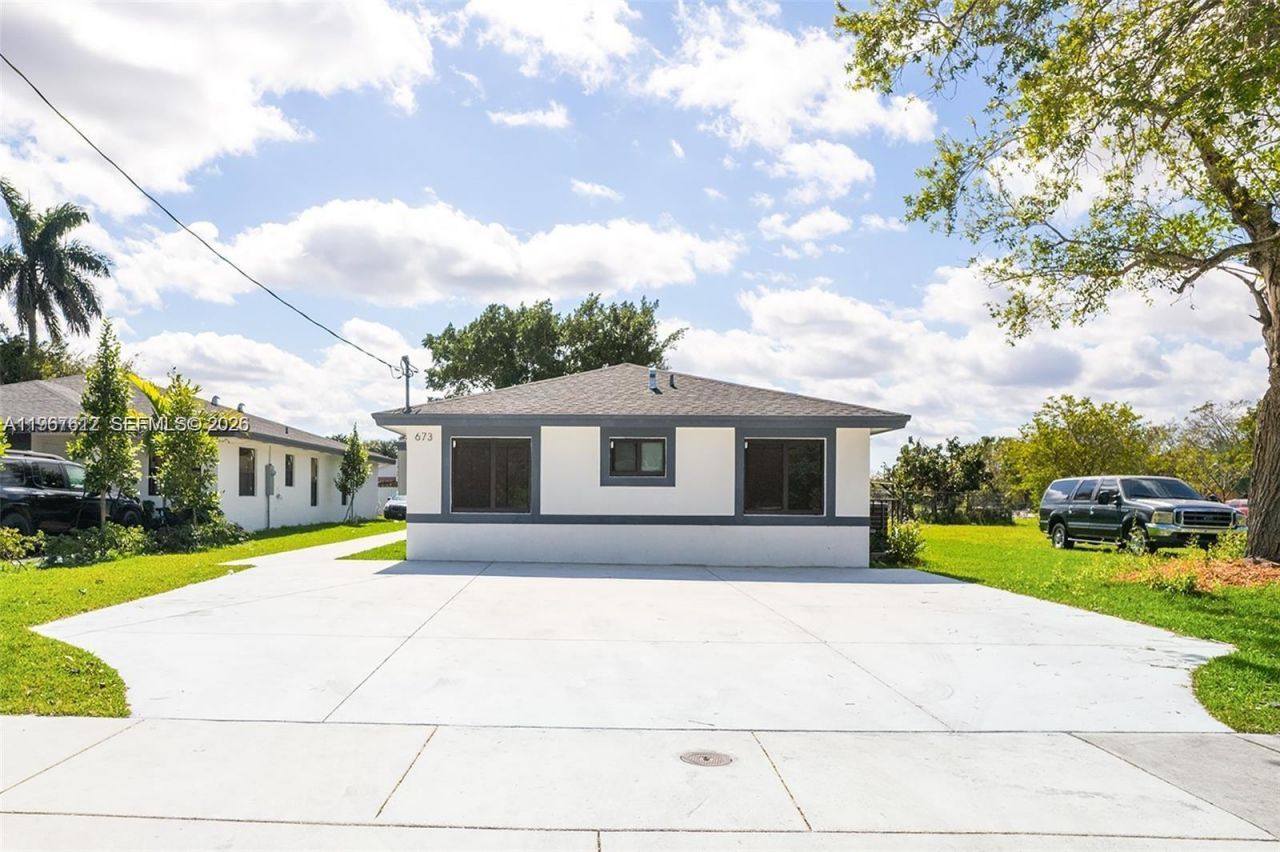 673 NW 14th St , Florida City, FL 33034 Photo