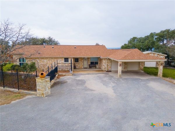 1130 Crossbow Drive, Canyon Lake, TX 78133