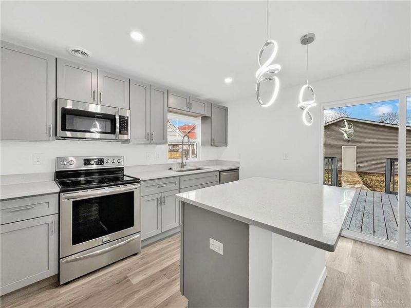 20 S Philadelphia Street, Dayton, OH 45403 Photo 5