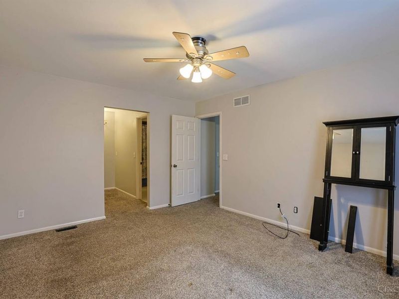 8111 Saddleback Place, Maineville, OH 45039 Photo 9