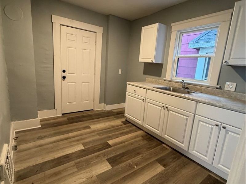 1332 Highbrook Street, Akron, OH 44301 Photo 2