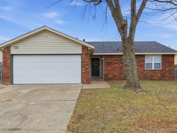 1119 N Hickory Drive, Broken Arrow, OK 74012