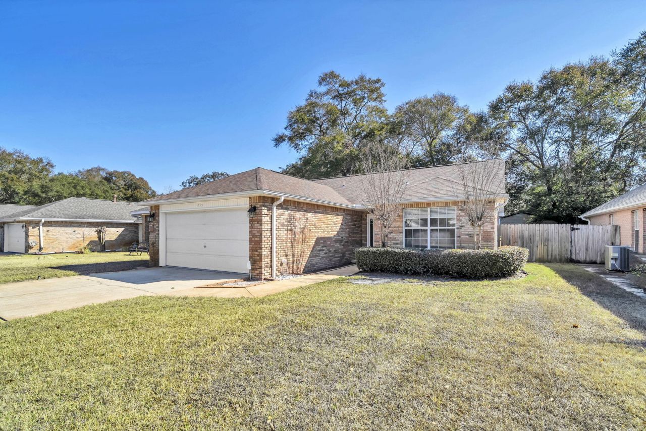835 Whitrock Lane, Fort Walton Beach, FL 32547 Main Photo