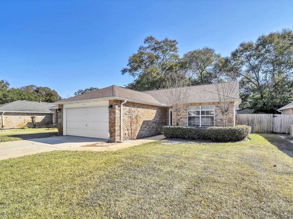 835 Whitrock Lane, Fort Walton Beach, FL 32547