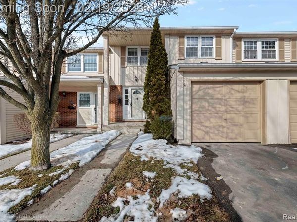 1719 Brentwood Drive, Troy, MI 48098