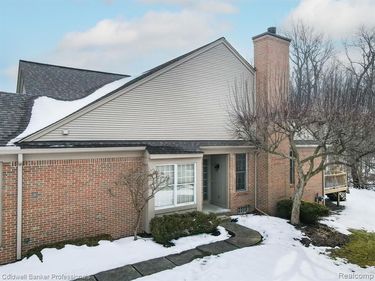 1546 Millecoquins Court, Rochester, MI 48307