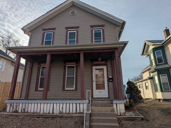 722 18th Street, Rock Island, IL 60201