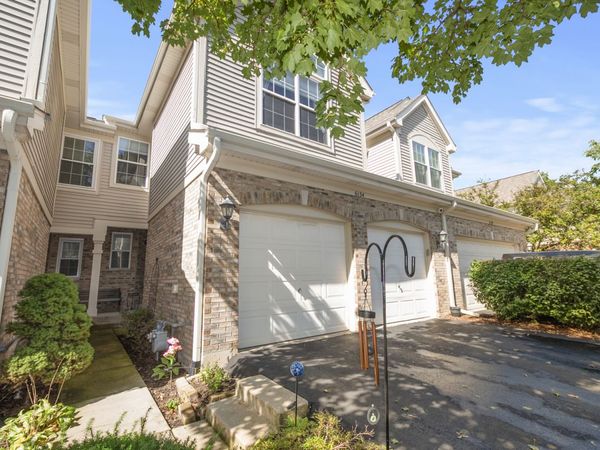 6154 Dixon Drive, Lisle, IL 60532