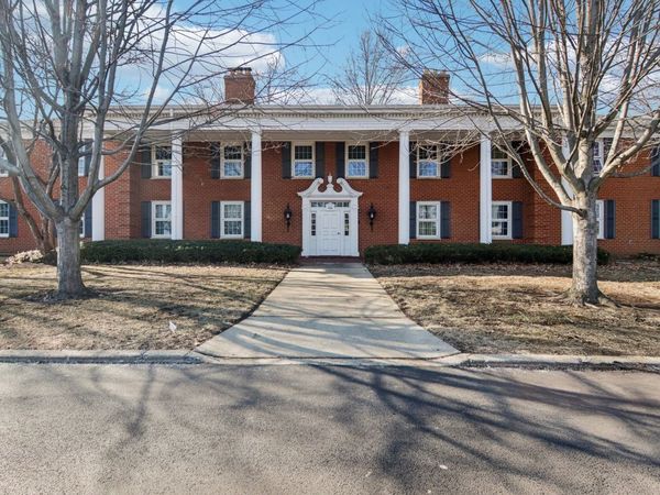 530 Devonshire Lane, Unit 13, Crystal Lake, IL 60014