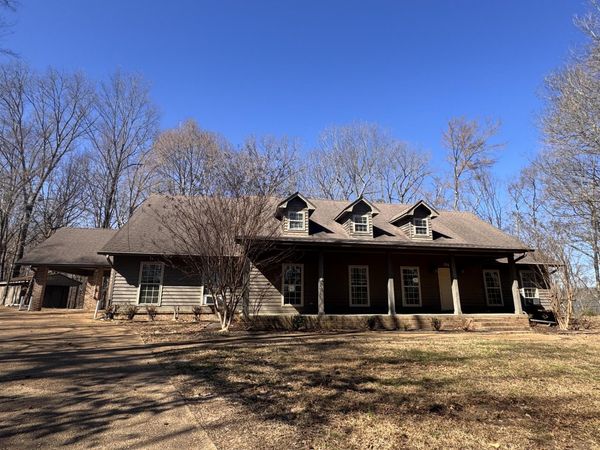 94 Semmes Rd, Grenada, MS 38901