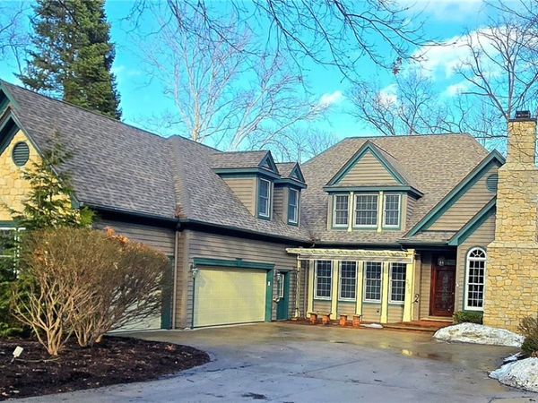 275-285 Quarrystone Lane, Berea, OH 44017