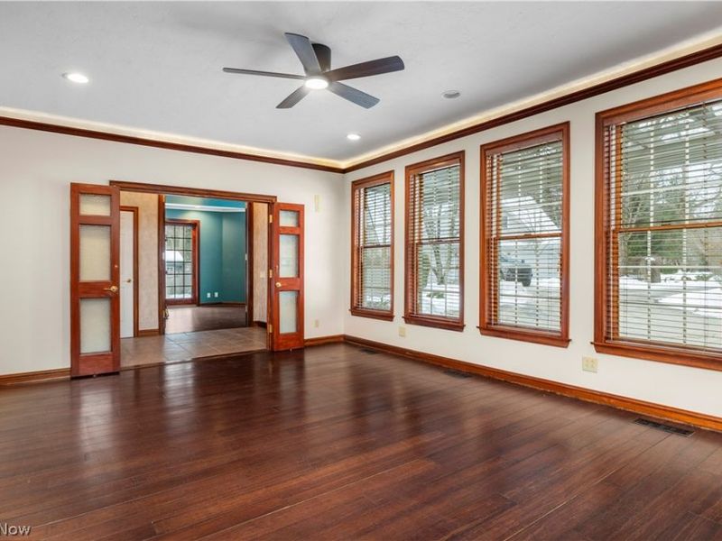 275-285 Quarrystone Lane, Berea, OH 44017 Photo 6