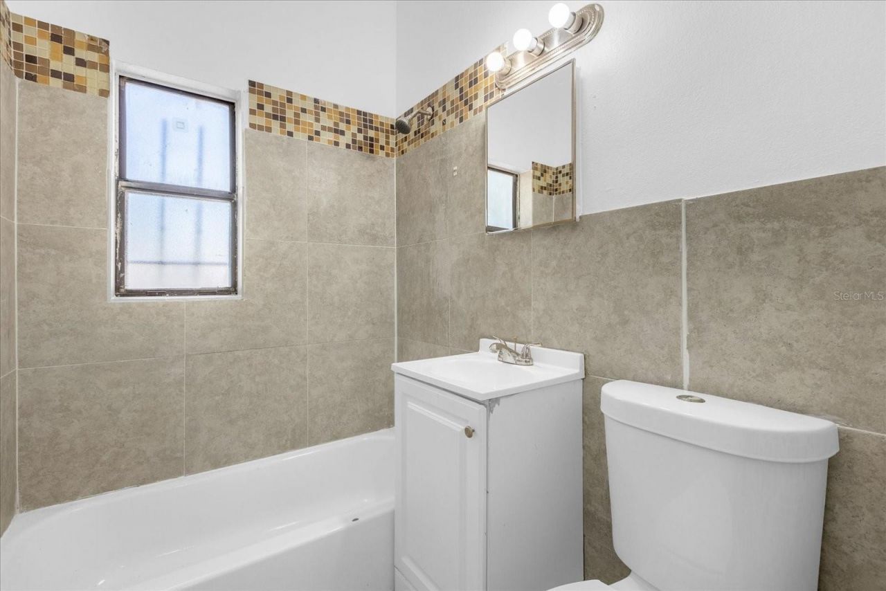 920 Hacienda Court, Orlando, FL 32808 Photo