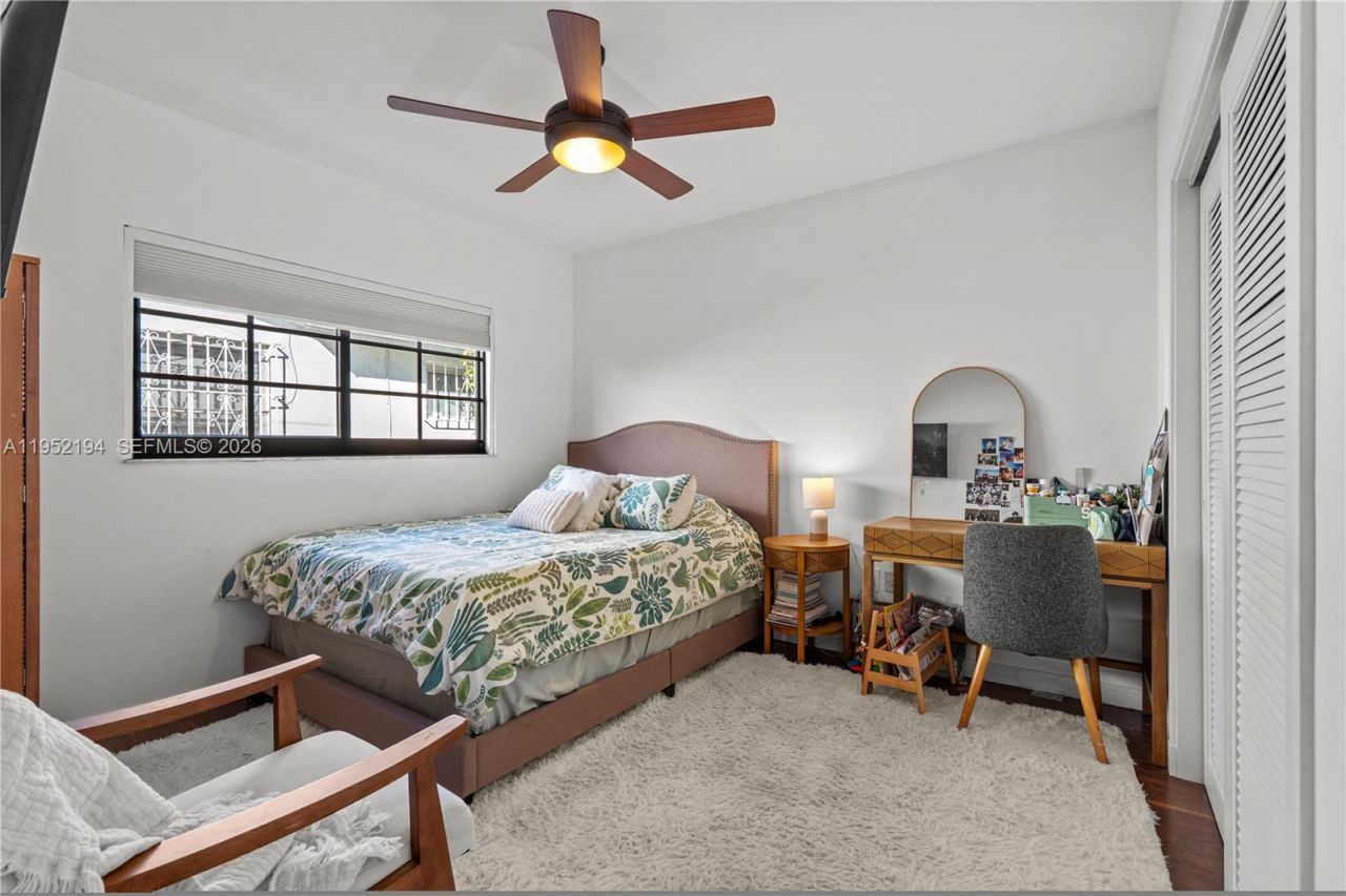 1561 Bird Rd, Coral Gables, FL 33146 Photo