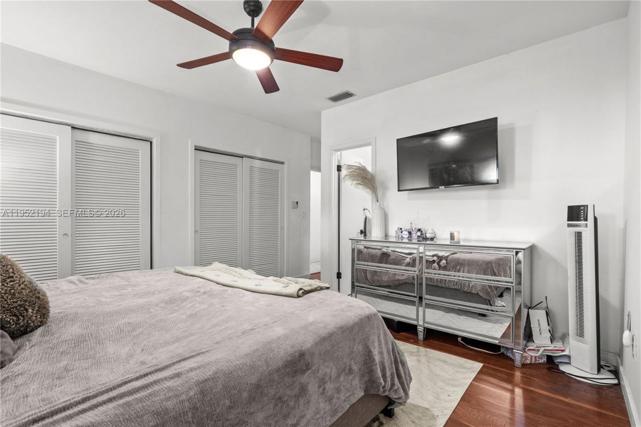 1561 Bird Rd, Coral Gables, FL 33146 Photo