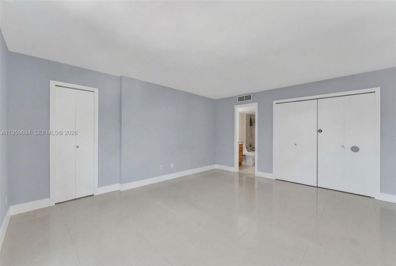 9500 W Bay Harbor Dr, Unit 2H, Bay Harbor Islands, FL 33154 Photo