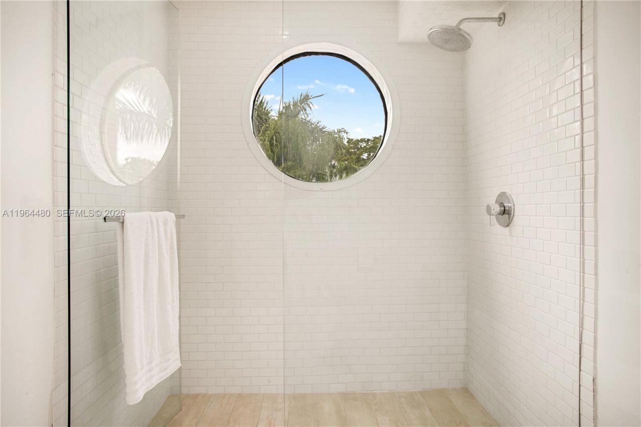 1700 S Bayshore Ln , Unit 3A, Coconut Grove, FL 33133 Photo