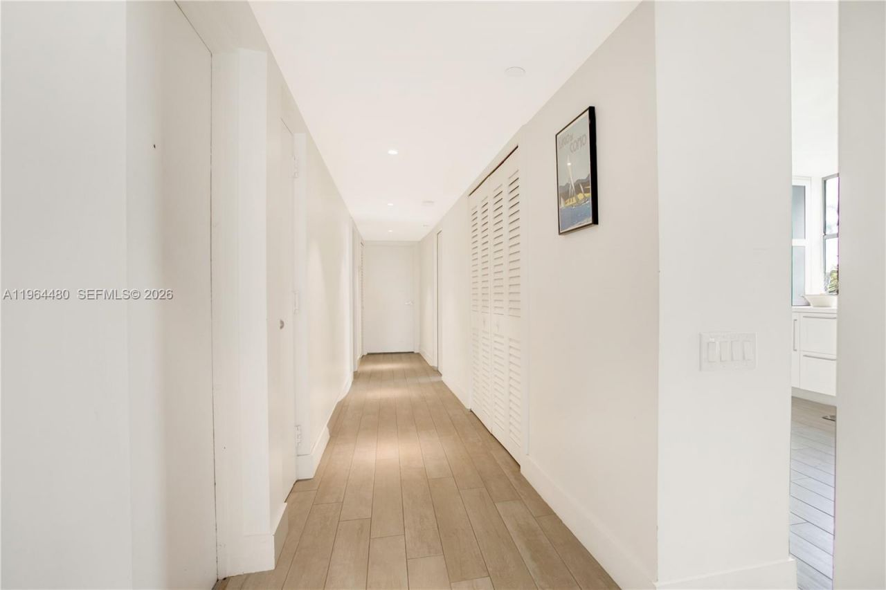 1700 S Bayshore Ln , Unit 3A, Coconut Grove, FL 33133 Photo