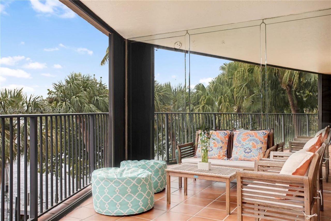 1700 S Bayshore Ln , Unit 3A, Coconut Grove, FL 33133 Photo