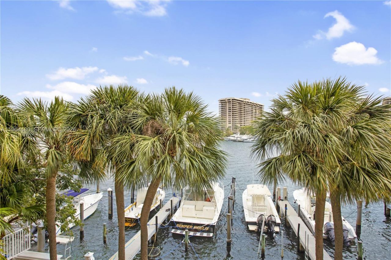 1700 S Bayshore Ln , Unit 3A, Coconut Grove, FL 33133 Photo