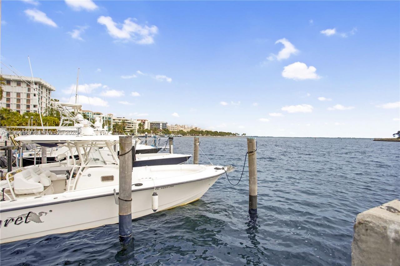 1700 S Bayshore Ln , Unit 3A, Coconut Grove, FL 33133 Photo