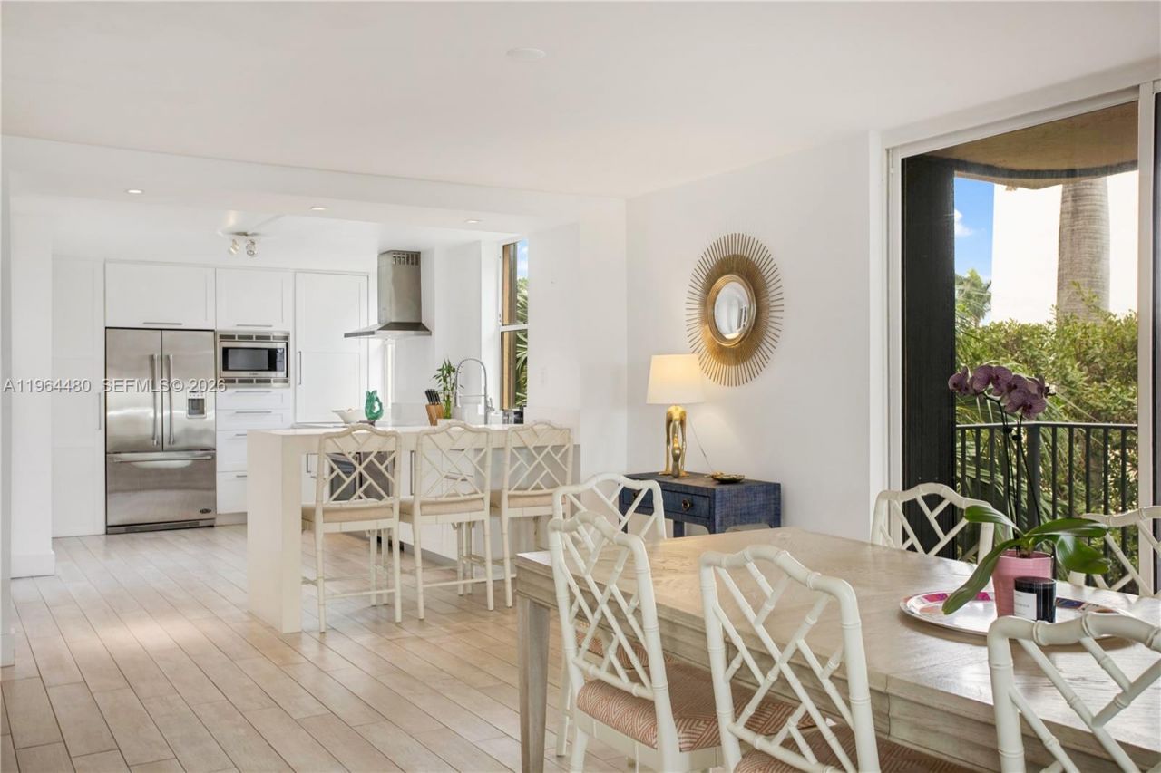 1700 S Bayshore Ln , Unit 3A, Coconut Grove, FL 33133 Photo