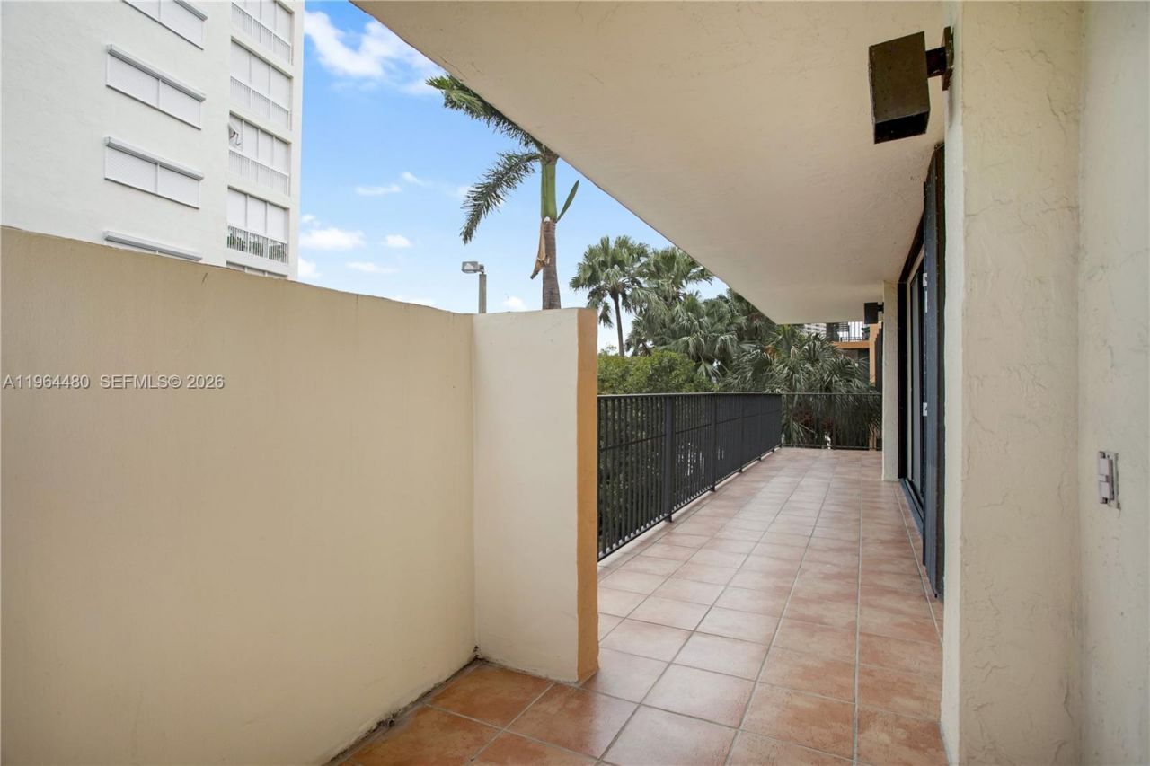 1700 S Bayshore Ln , Unit 3A, Coconut Grove, FL 33133 Photo