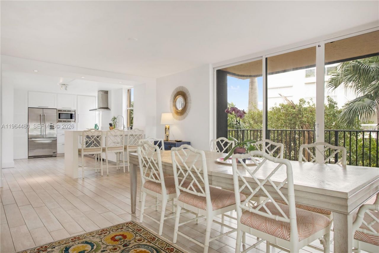 1700 S Bayshore Ln , Unit 3A, Coconut Grove, FL 33133 Photo