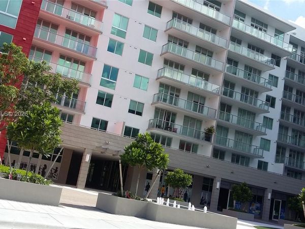 7875 NW 107th Ave, Unit 812, Doral, FL 33178