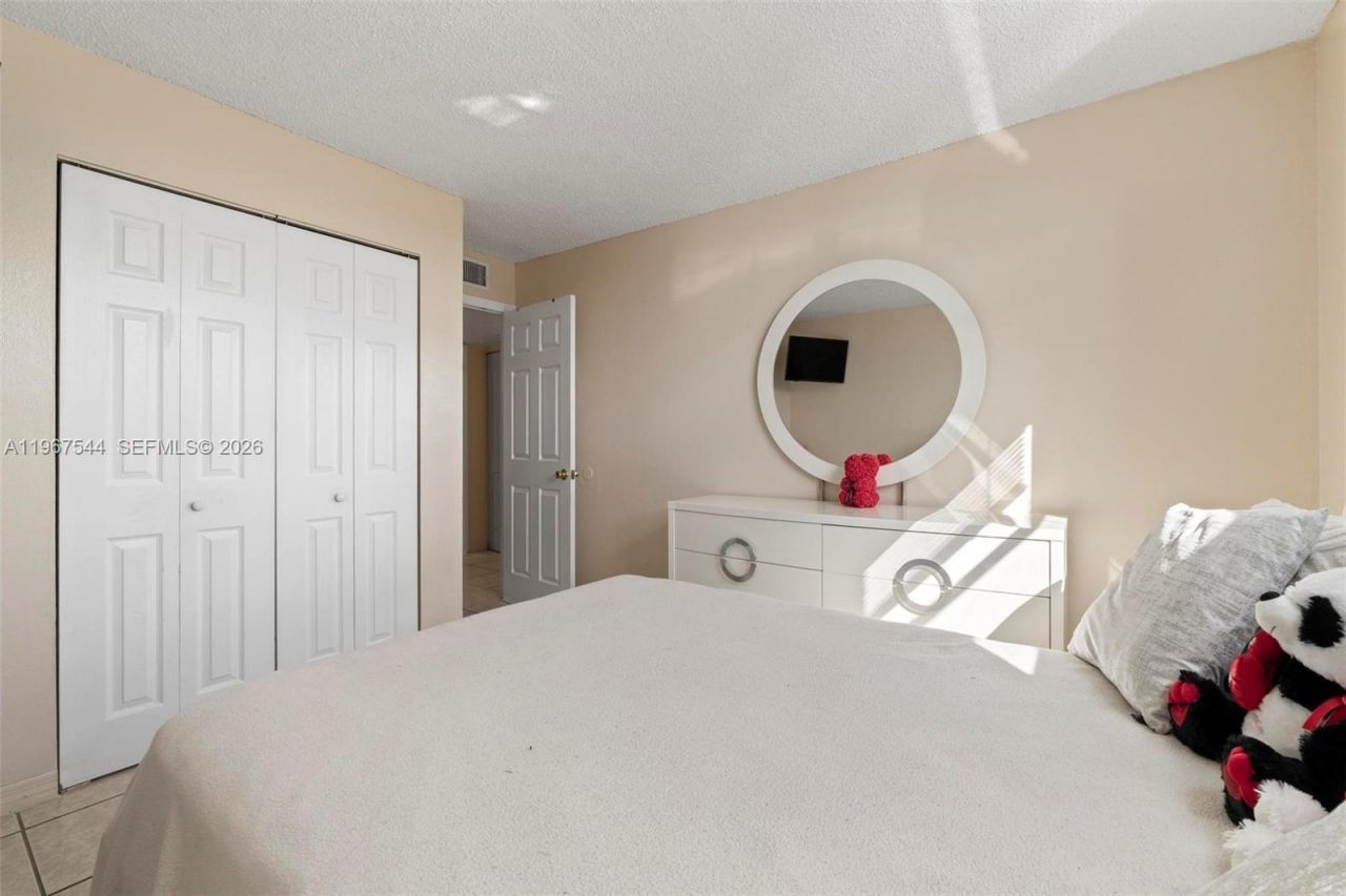 606 W 81st St , Unit 302, Hialeah, FL 33014 Photo