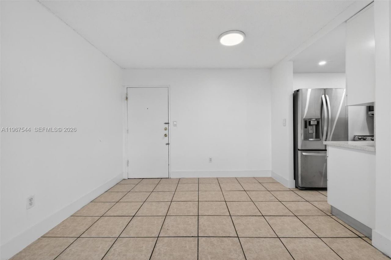 606 W 81st St, Unit 302, Hialeah, FL 33014 Photo