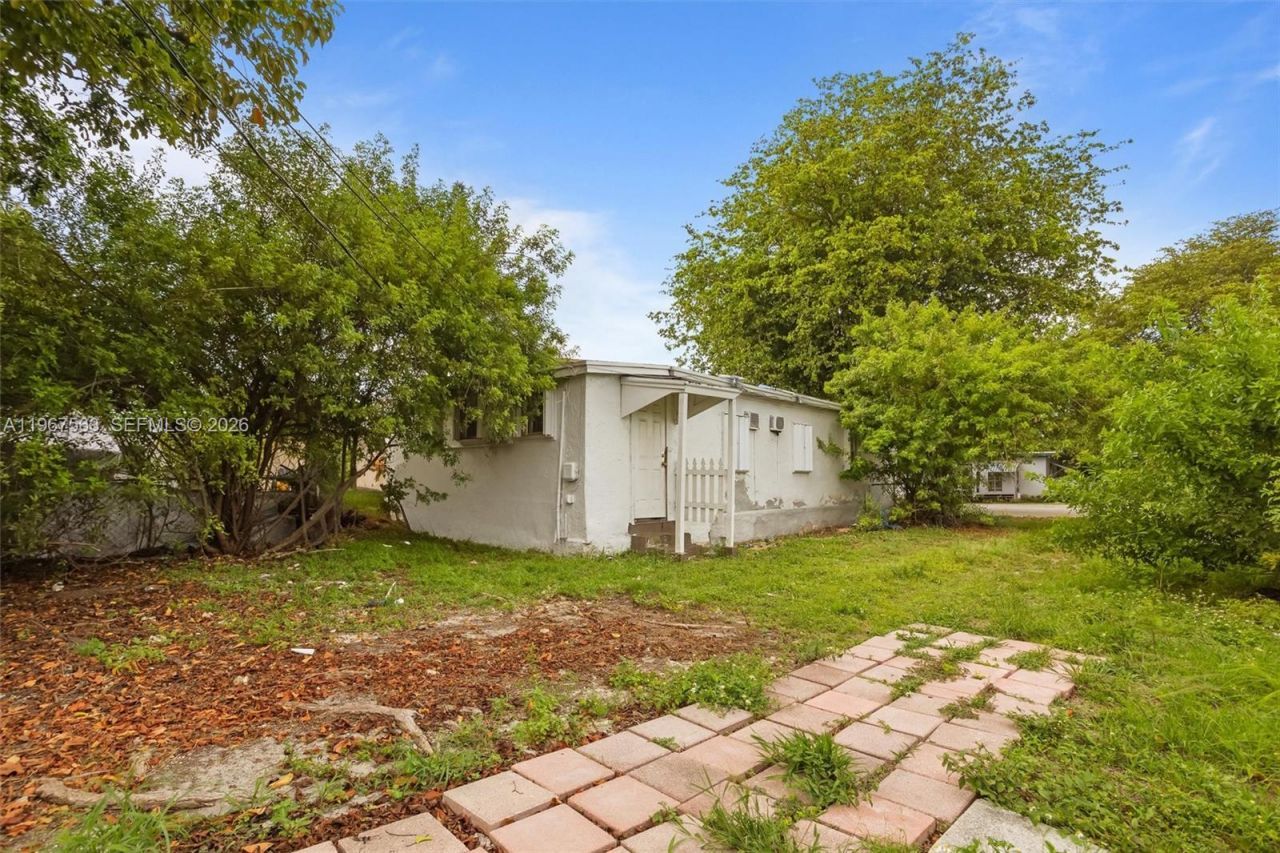 10601 SW 172nd St , Miami, FL 33157 Photo