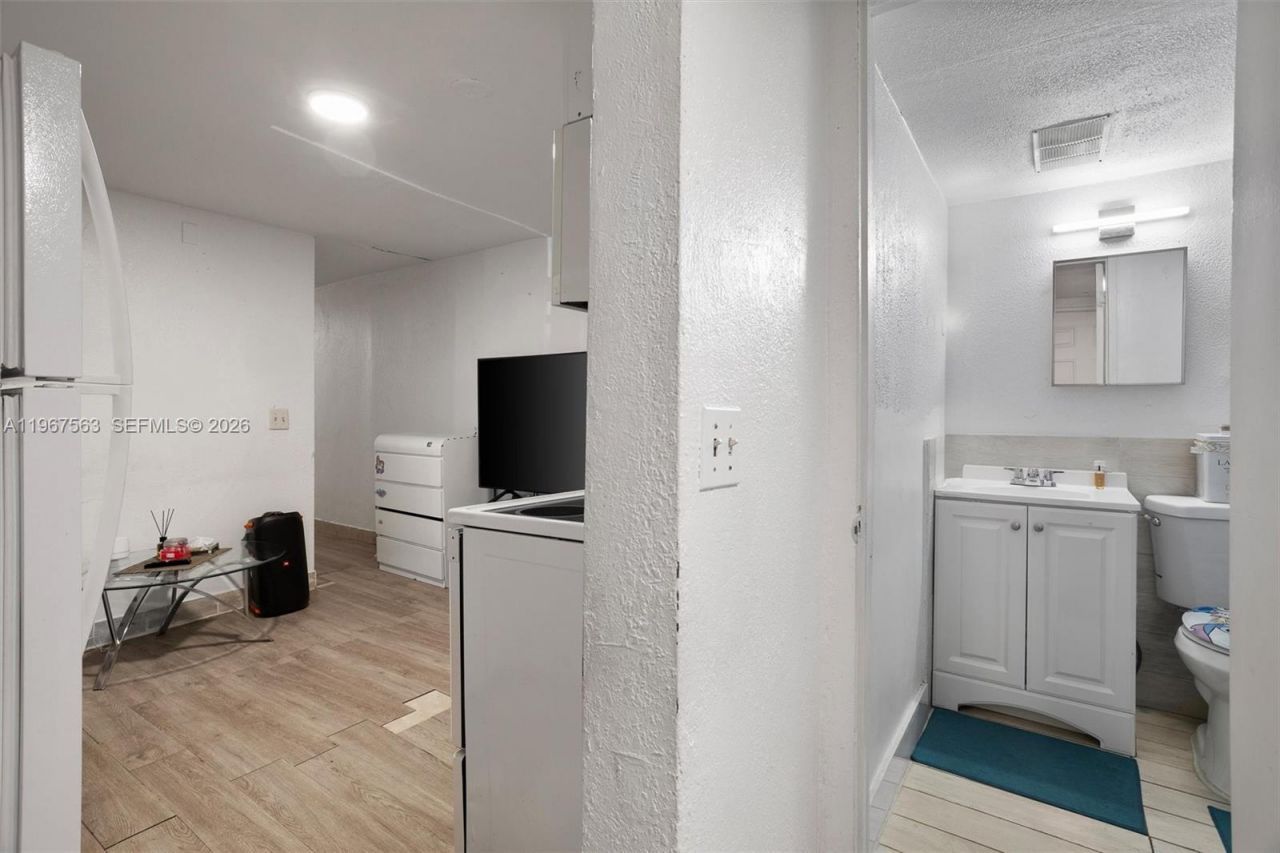 10601 SW 172nd St , Miami, FL 33157 Photo