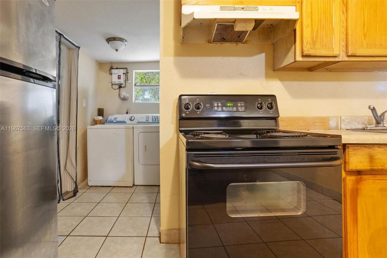 10601 SW 172nd St , Miami, FL 33157 Photo