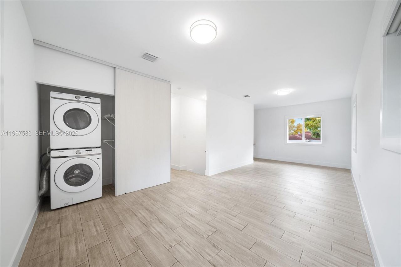 1117 SW 13th St, Unit R, Miami, FL 33129 Photo