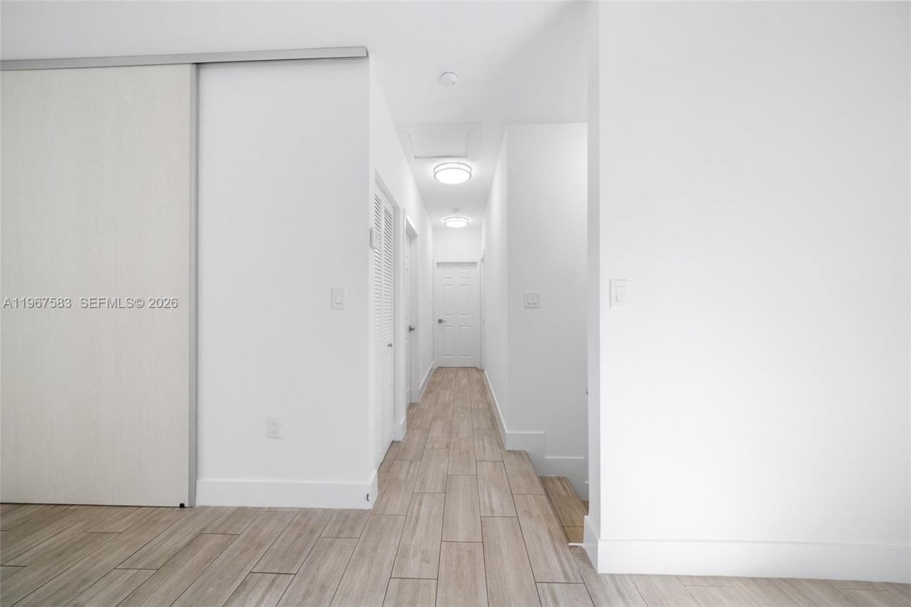 1117 SW 13th St, Unit R, Miami, FL 33129 Photo