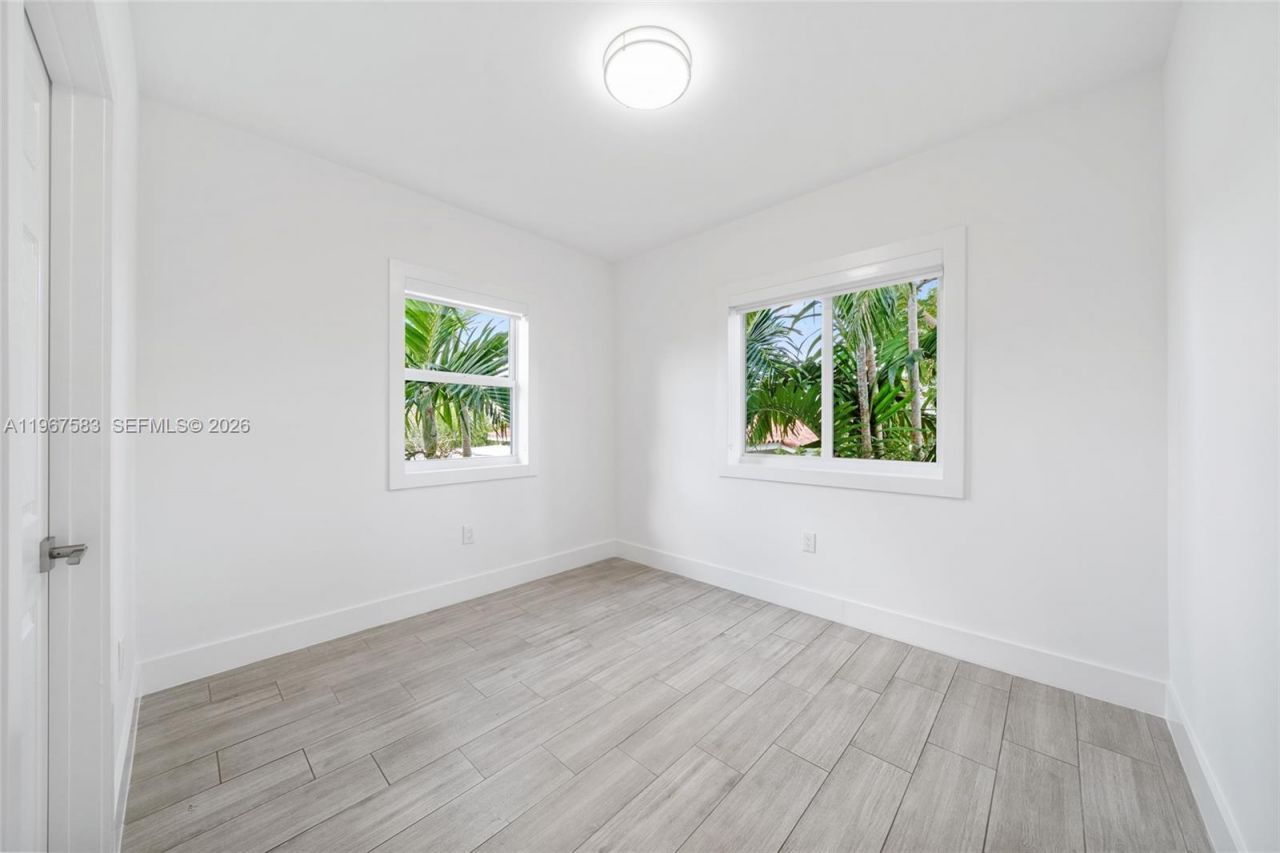 1117 SW 13th St, Unit R, Miami, FL 33129 Photo