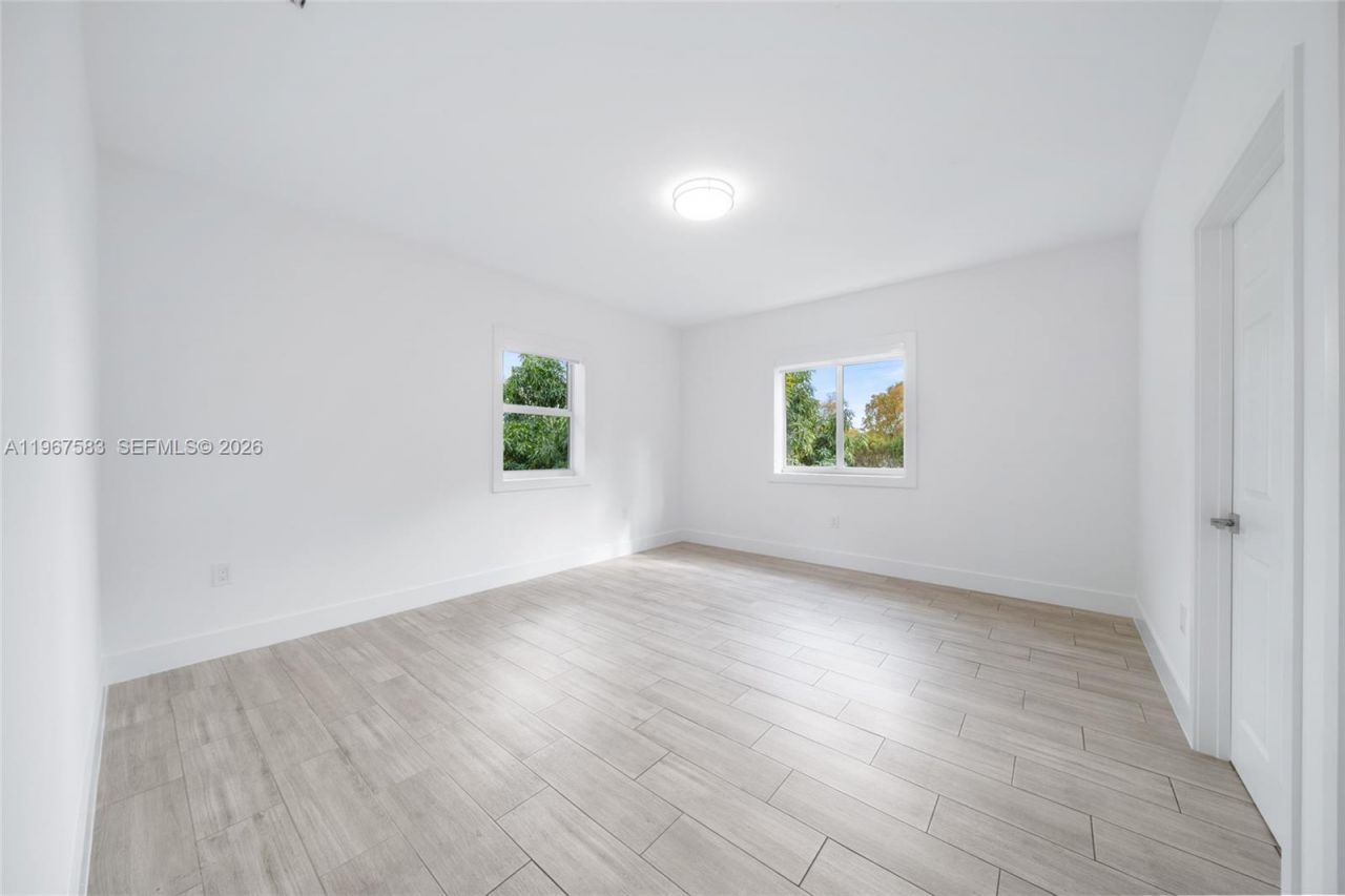 1117 SW 13th St, Unit R, Miami, FL 33129 Photo