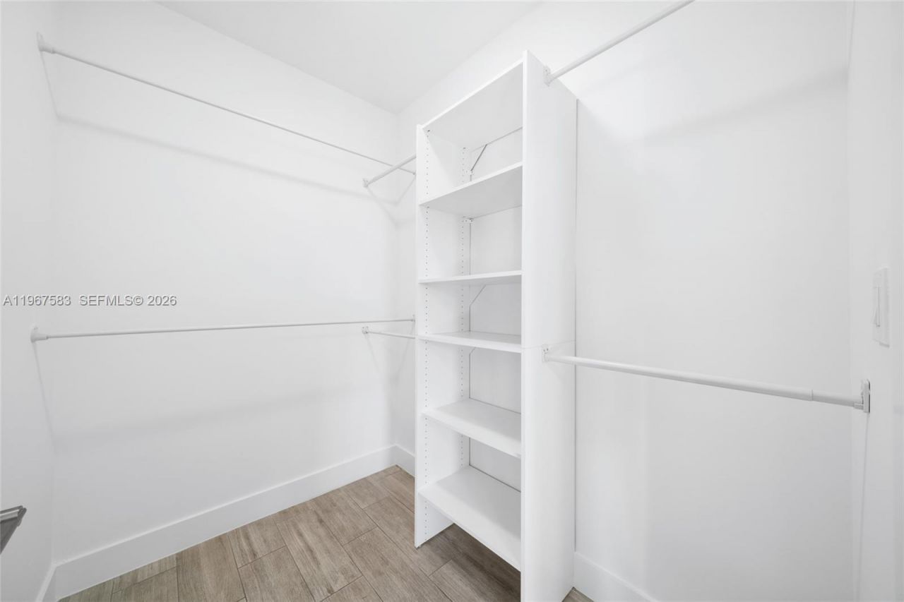 1117 SW 13th St, Unit R, Miami, FL 33129 Photo