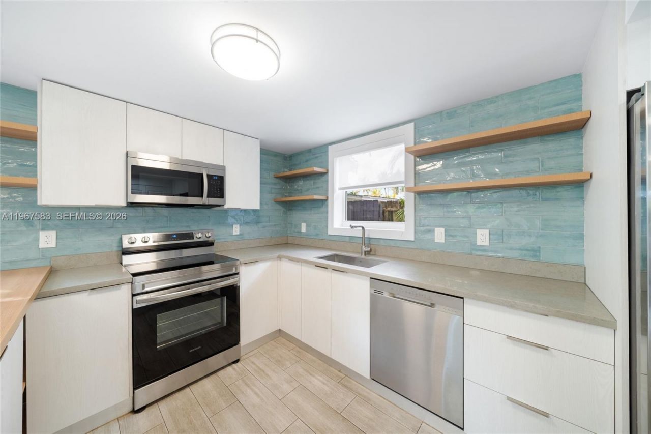 1117 SW 13th St, Unit R, Miami, FL 33129 Photo