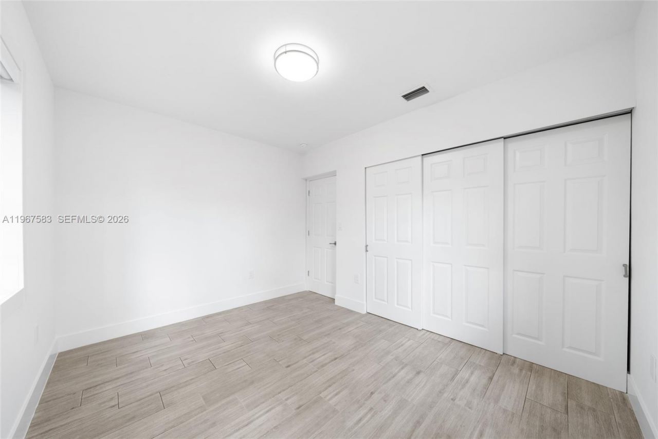 1117 SW 13th St, Unit R, Miami, FL 33129 Photo