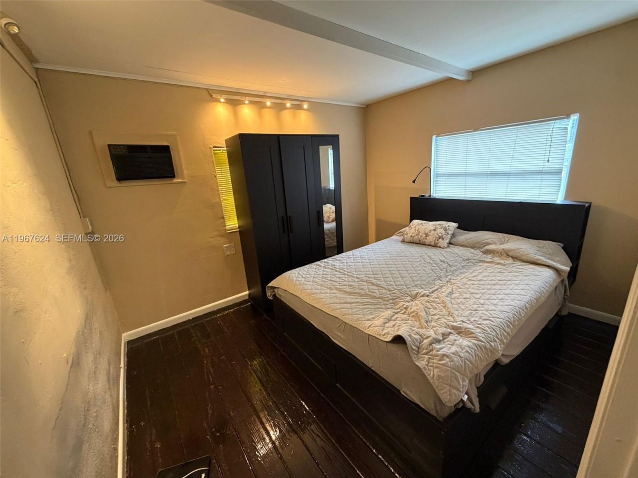 320 NW 132nd St, North Miami, FL 33168 Photo