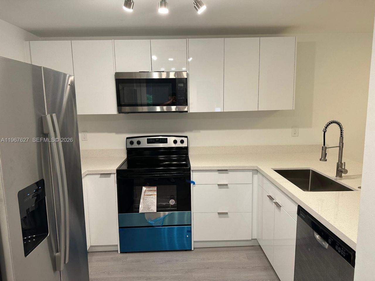 210 SW 11th St, Unit 510, Miami, FL 33130 Photo