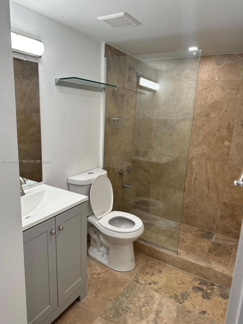 210 SW 11th St, Unit 510, Miami, FL 33130 Photo