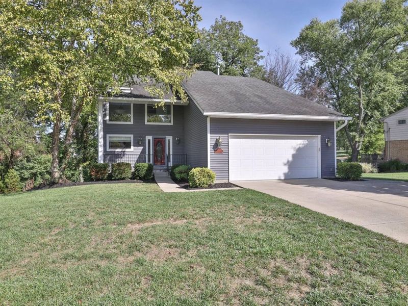 5614 Williamsburg Way, Fairfield, OH 45014 Photo 2