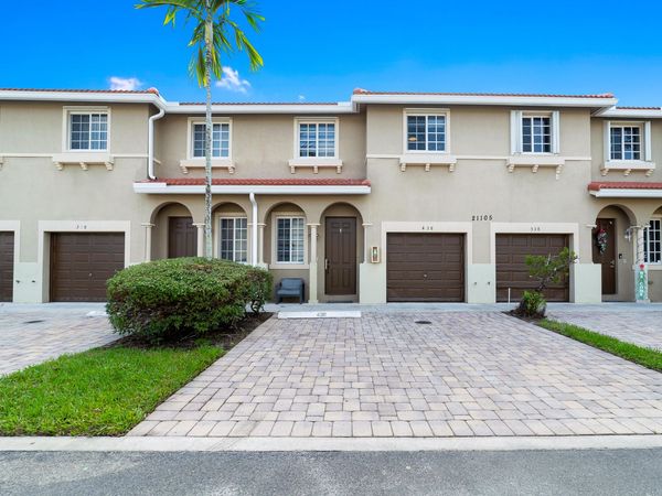 21105 NW 14th Place, Unit 4, Miami Gardens, FL 33169